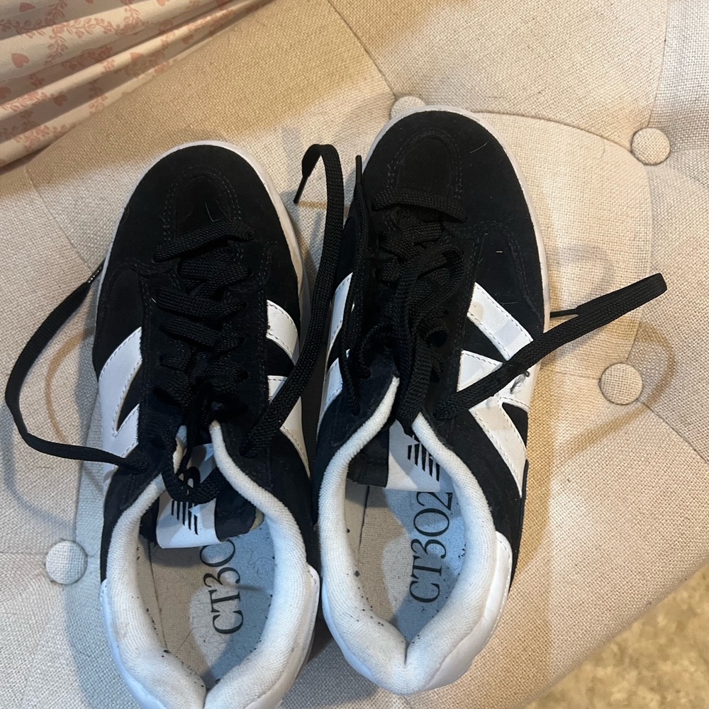 Black and White CT302 New balances